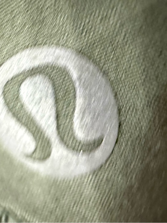 Lululemon dark green hotty hot high rise 2.5 shorts Sz 4 - Picture 7 of 8